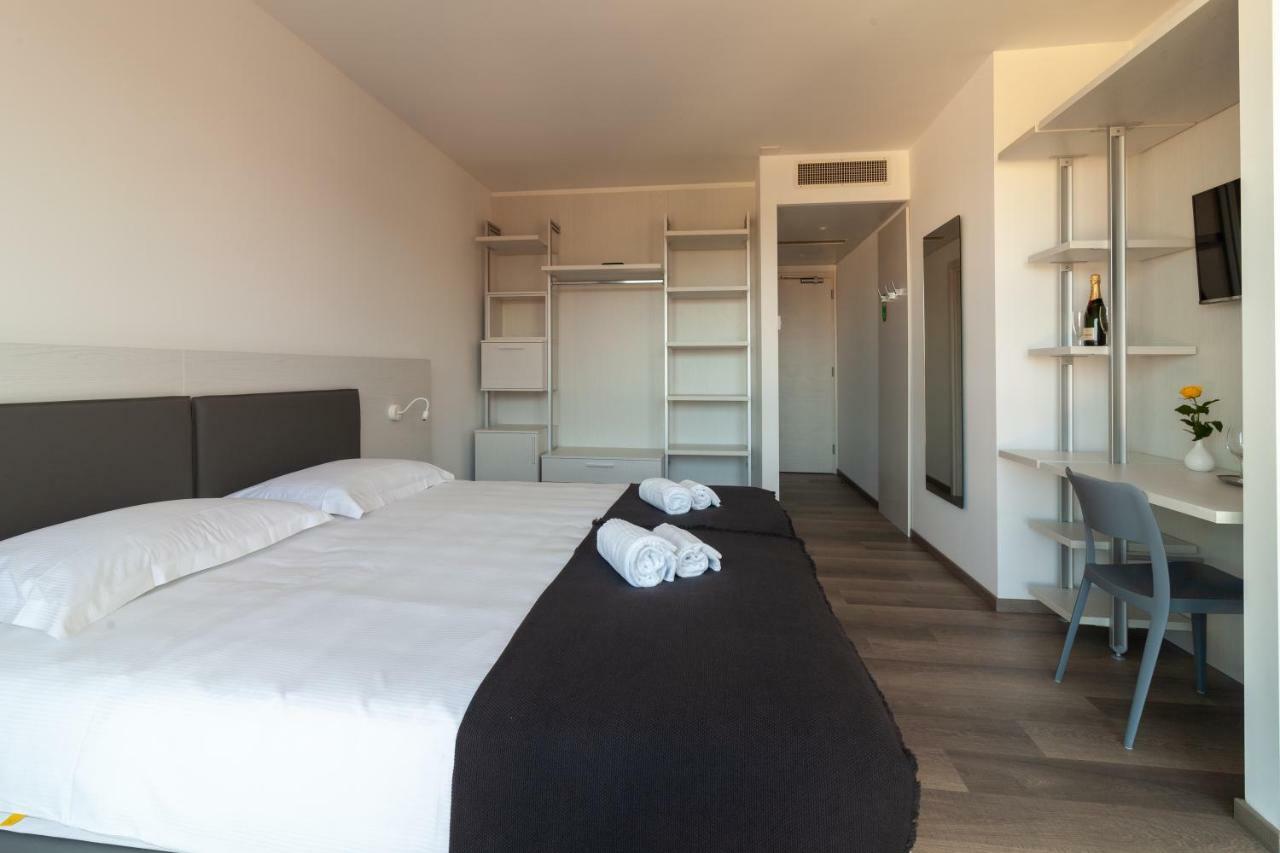 Milano 3*